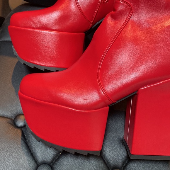 Dolls Kill Red Magnolia Platform Boots - Picture 4 of 5